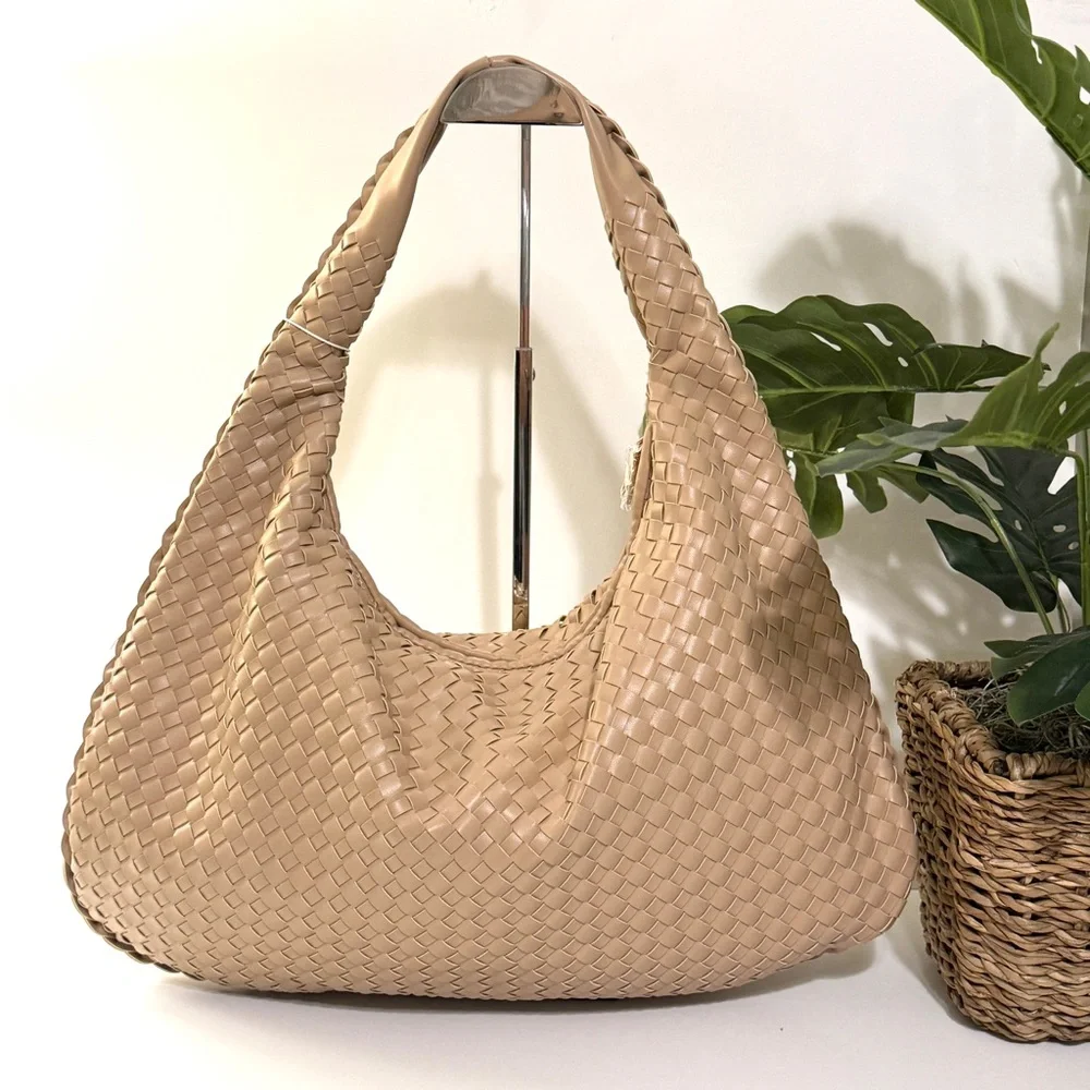 NEW Urban Expressions Laverne Hobo Weave Handbag - Picture 1 of 13